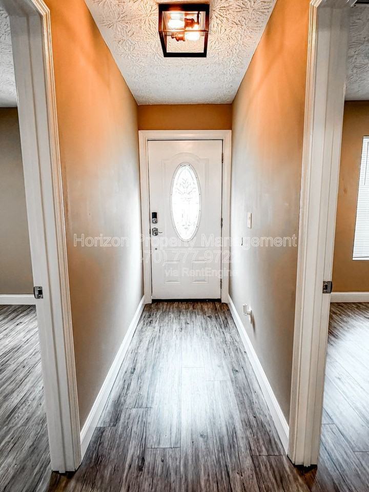 233 Goshen Ln - Photo 2 of 22