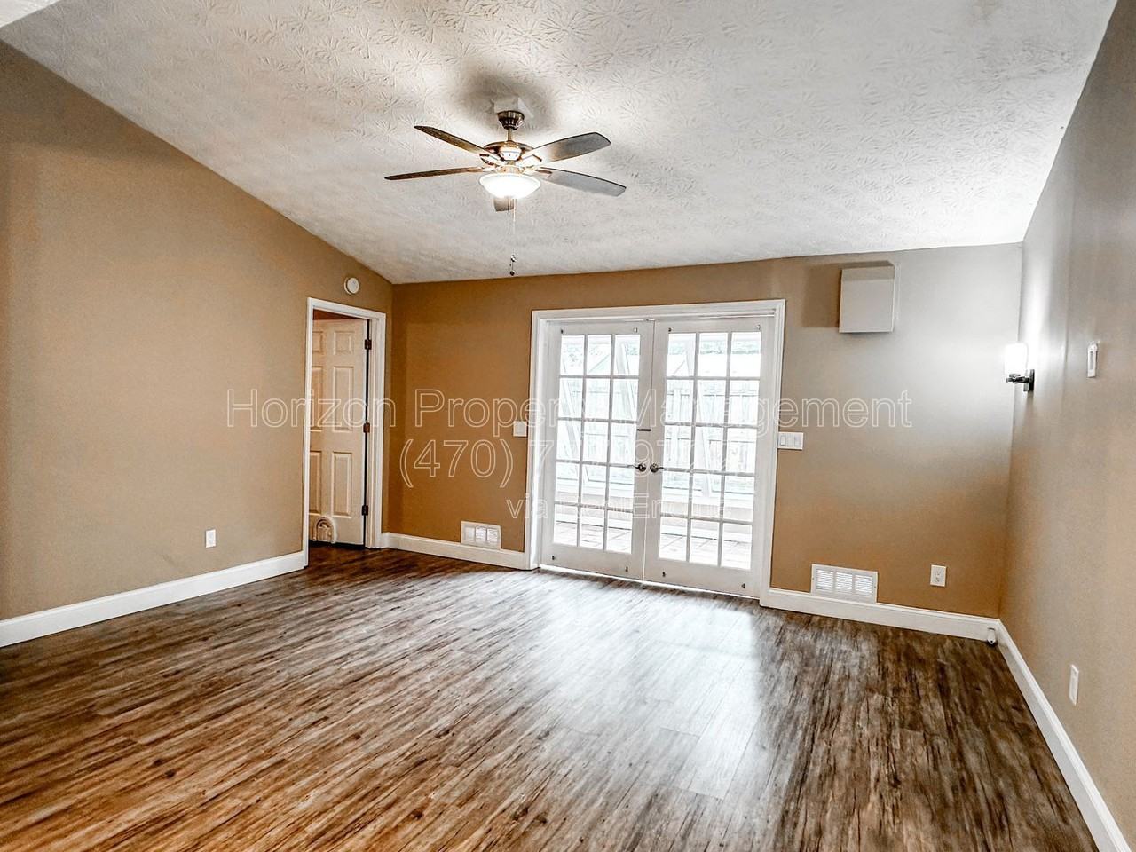 233 Goshen Ln - Photo 5 of 22