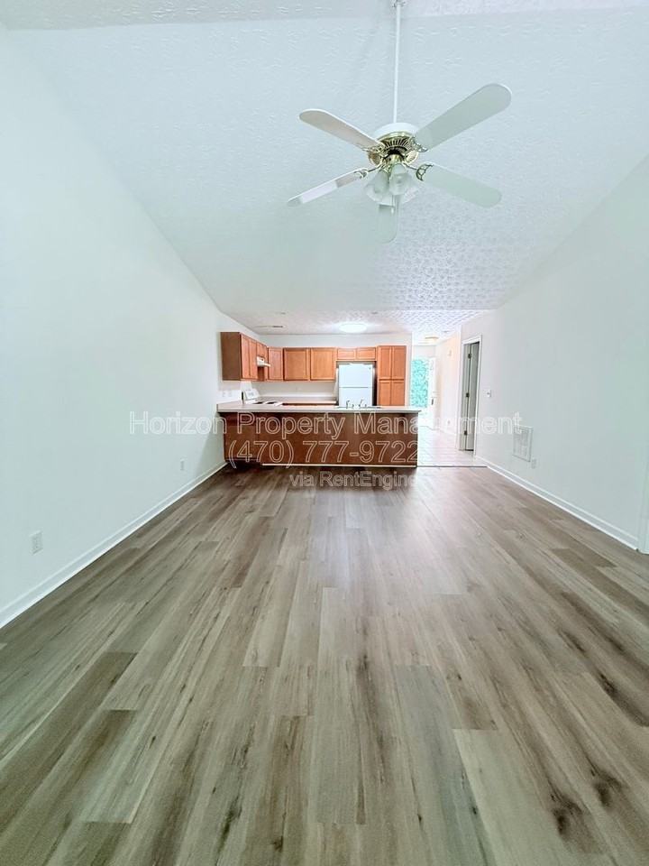 3987 Hidden Hollow Dr - Photo 5 of 17