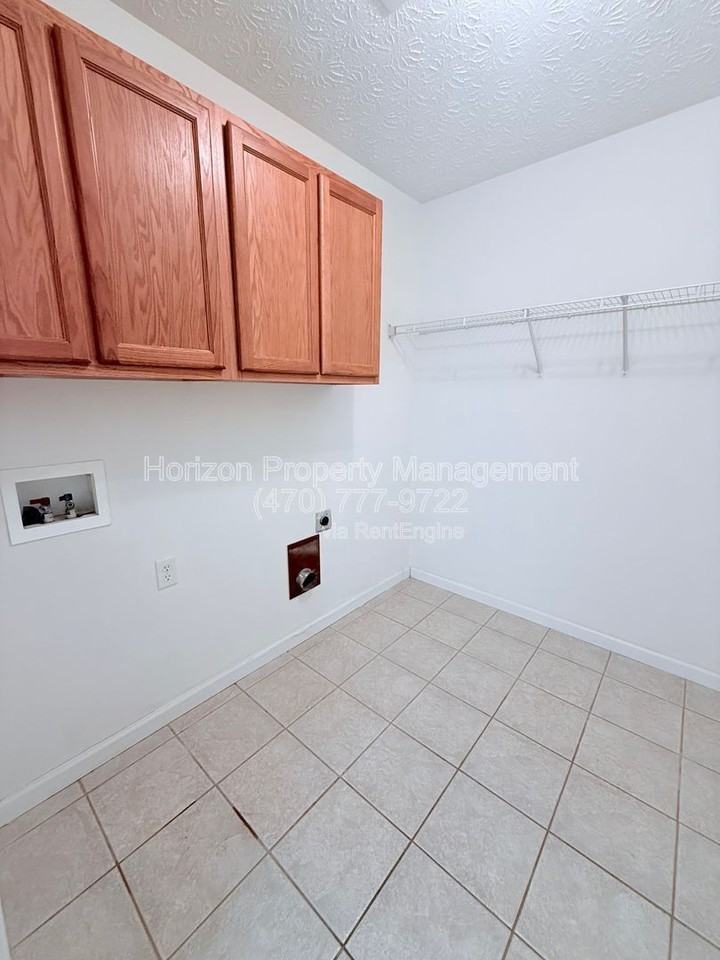 3987 Hidden Hollow Dr - Photo 6 of 17