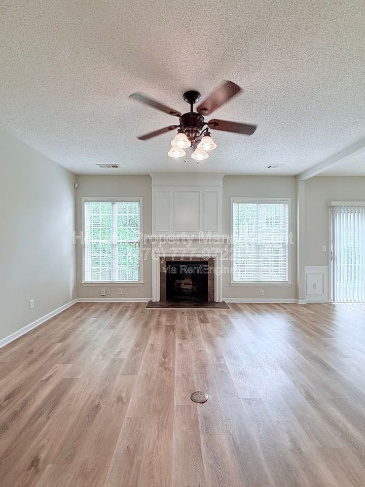 2425 Elkhorn Ter #30 - Photo 3 of 19