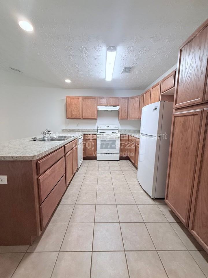 4019 Hidden Hollow Dr - Photo 3 of 21