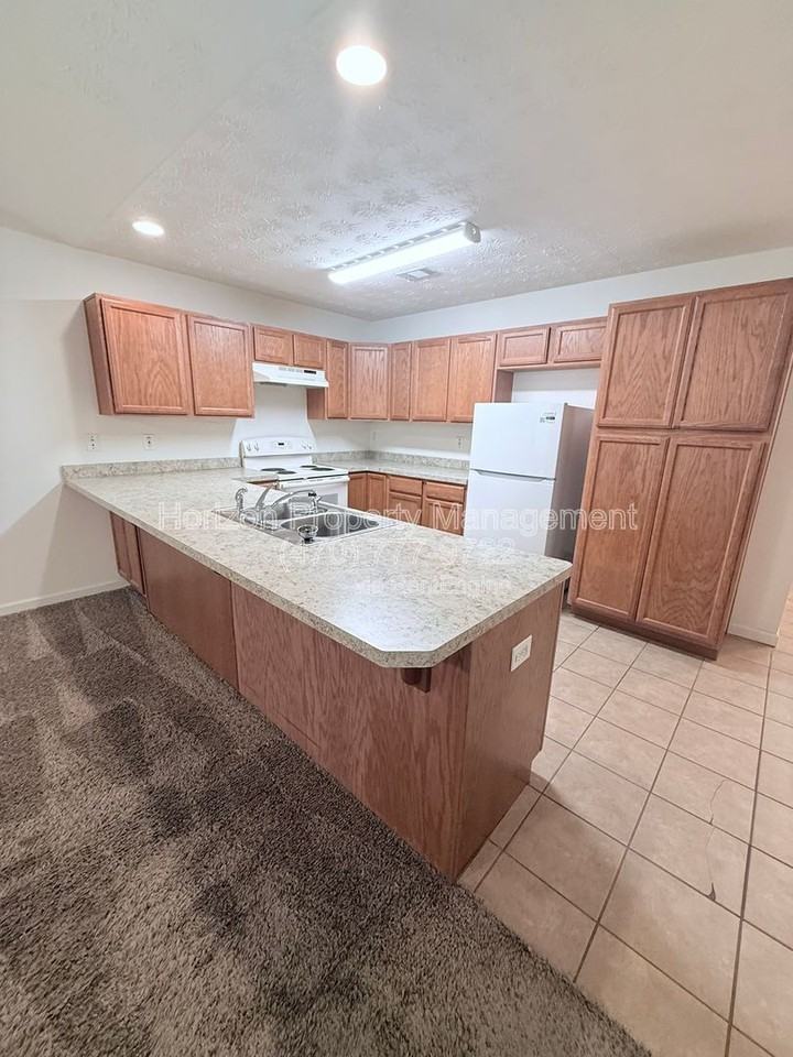 4019 Hidden Hollow Dr - Photo 6 of 21