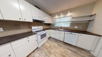 1365 Seminole Rd - Photo 1 of 1