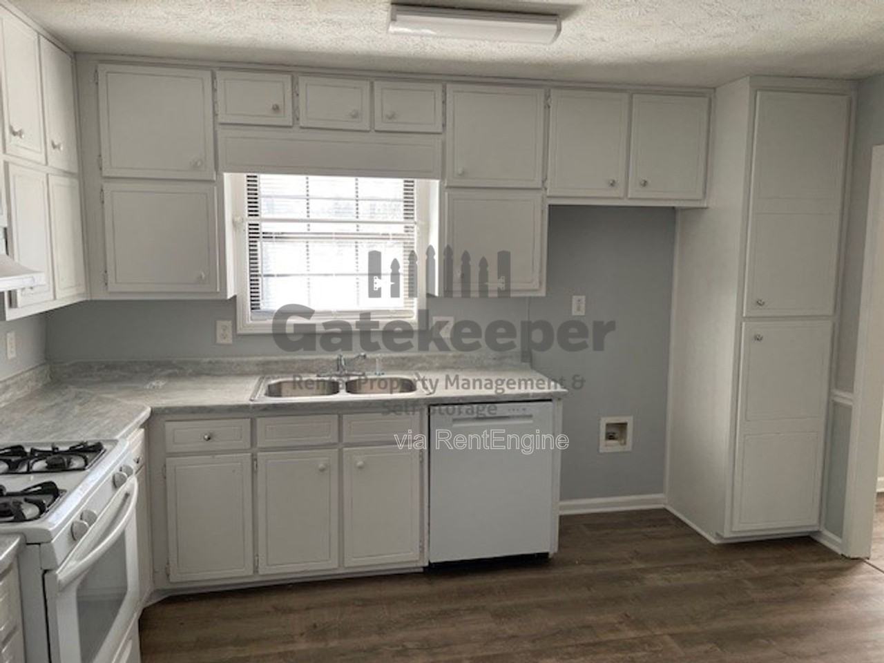 65 Stokes Dr - Photo 4 of 17