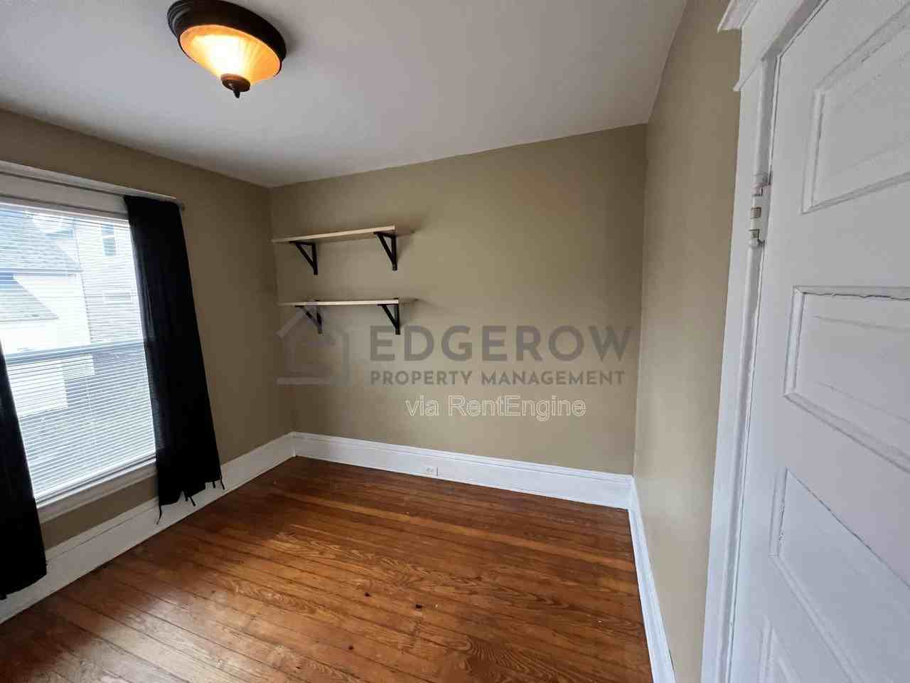 1008 Helen St Ne - Photo 3 of 14