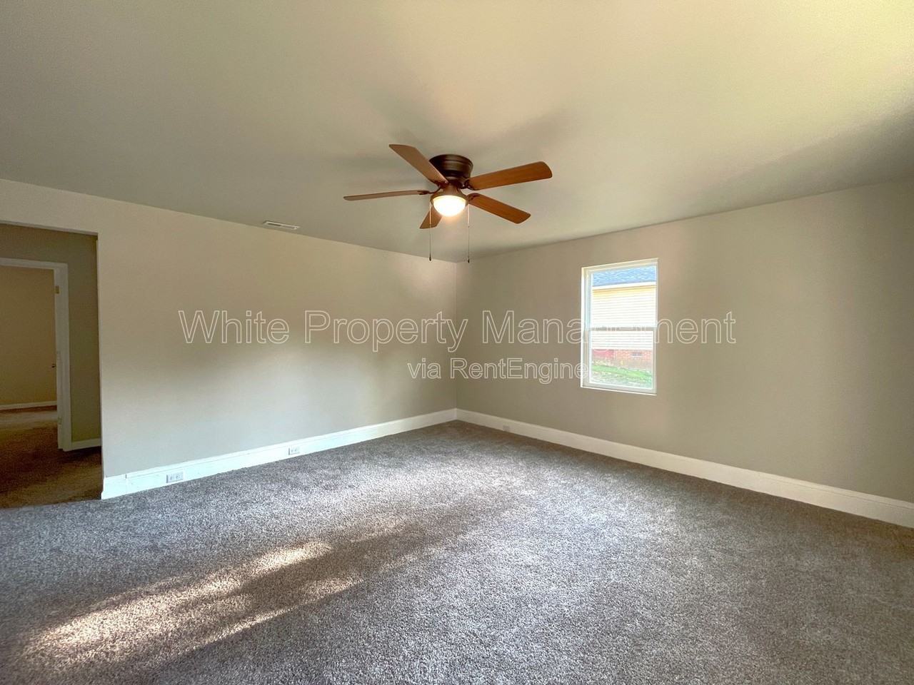 706 Hillside St - Photo 2 of 18