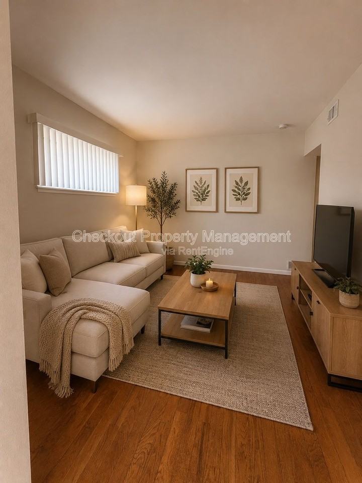 5535 Pershing Ave #11 - Photo 4 of 22