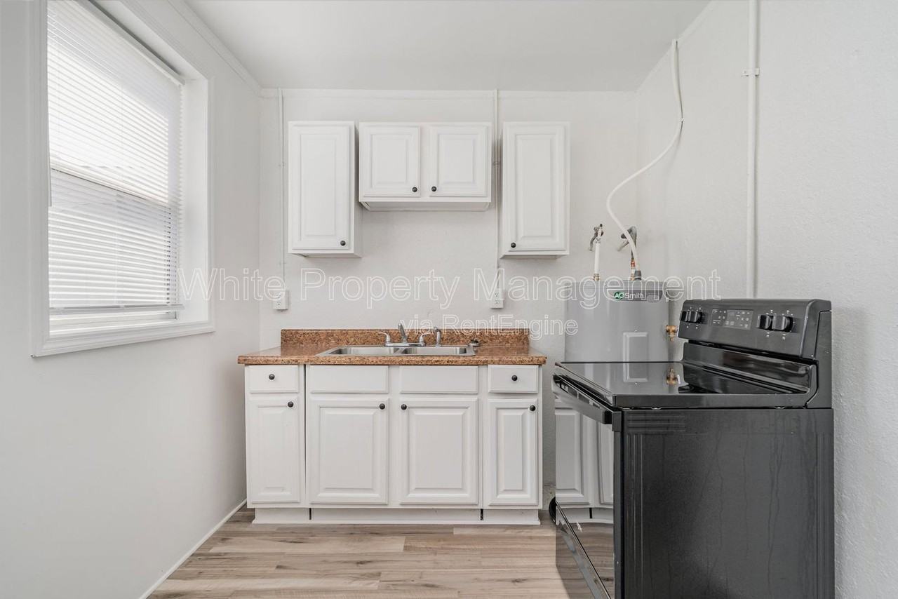 200 York St #F2 - Photo 6 of 38