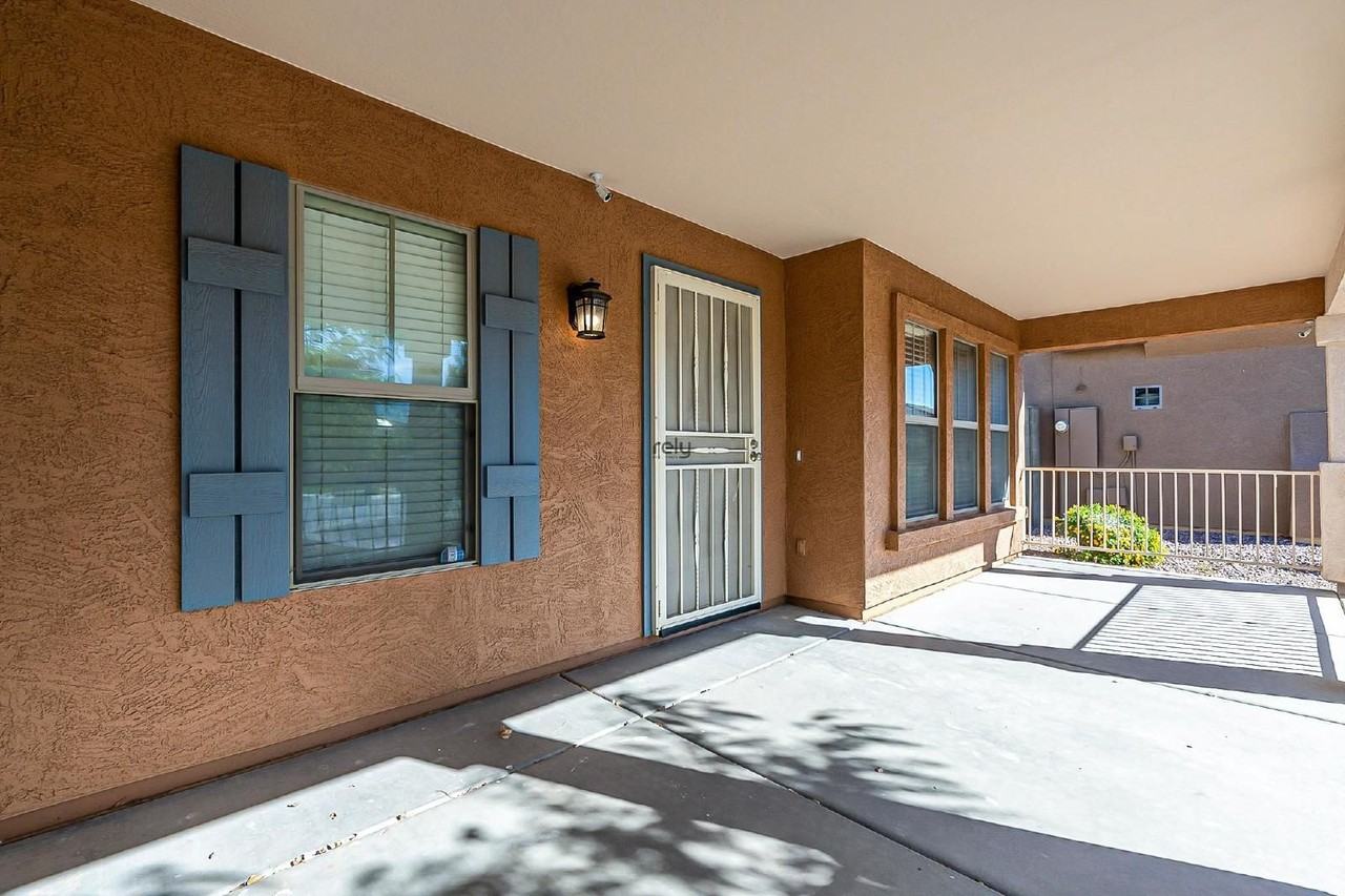 11570 W Yuma St - Photo 4 of 46