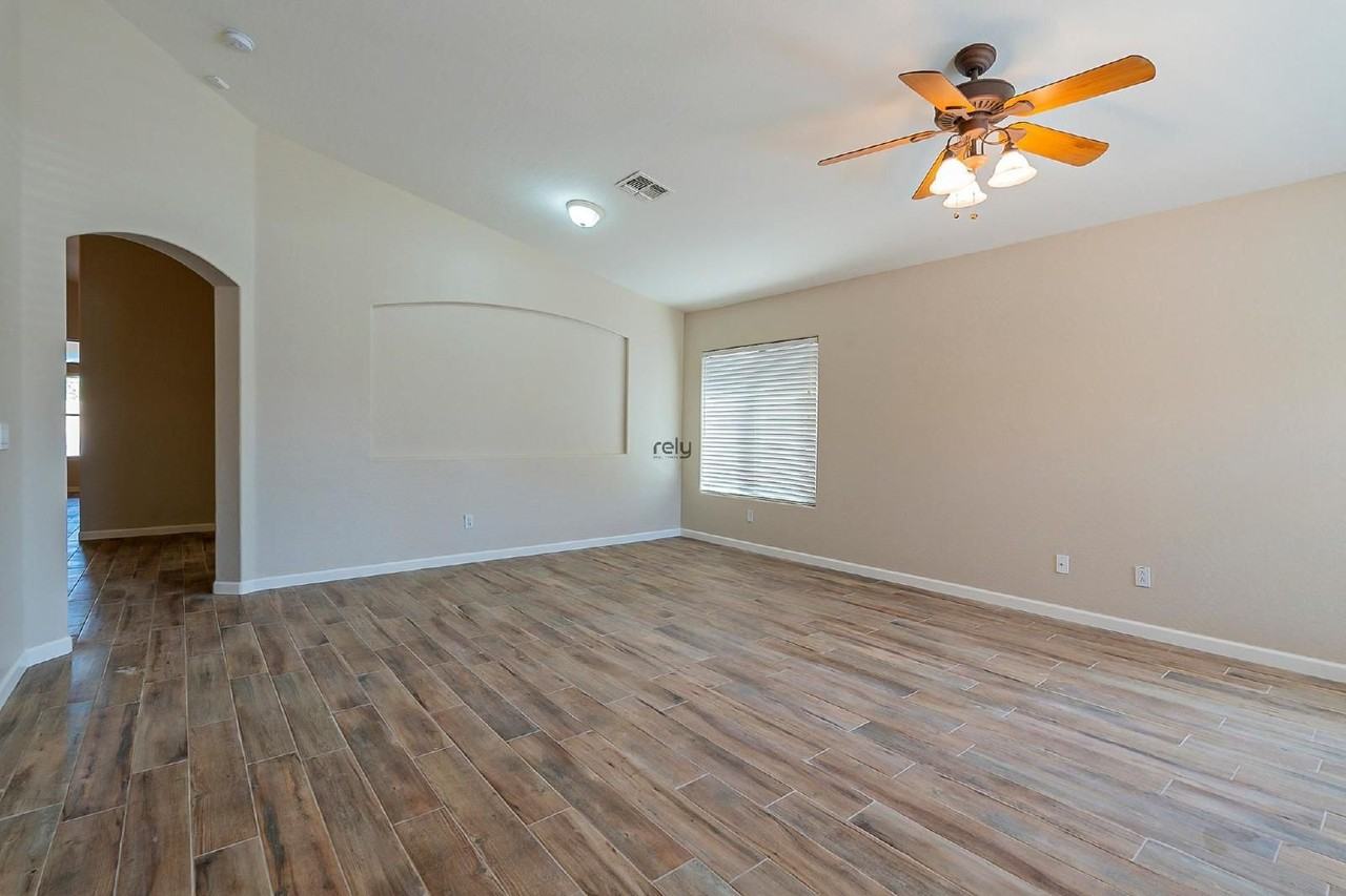 11570 W Yuma St - Photo 5 of 46