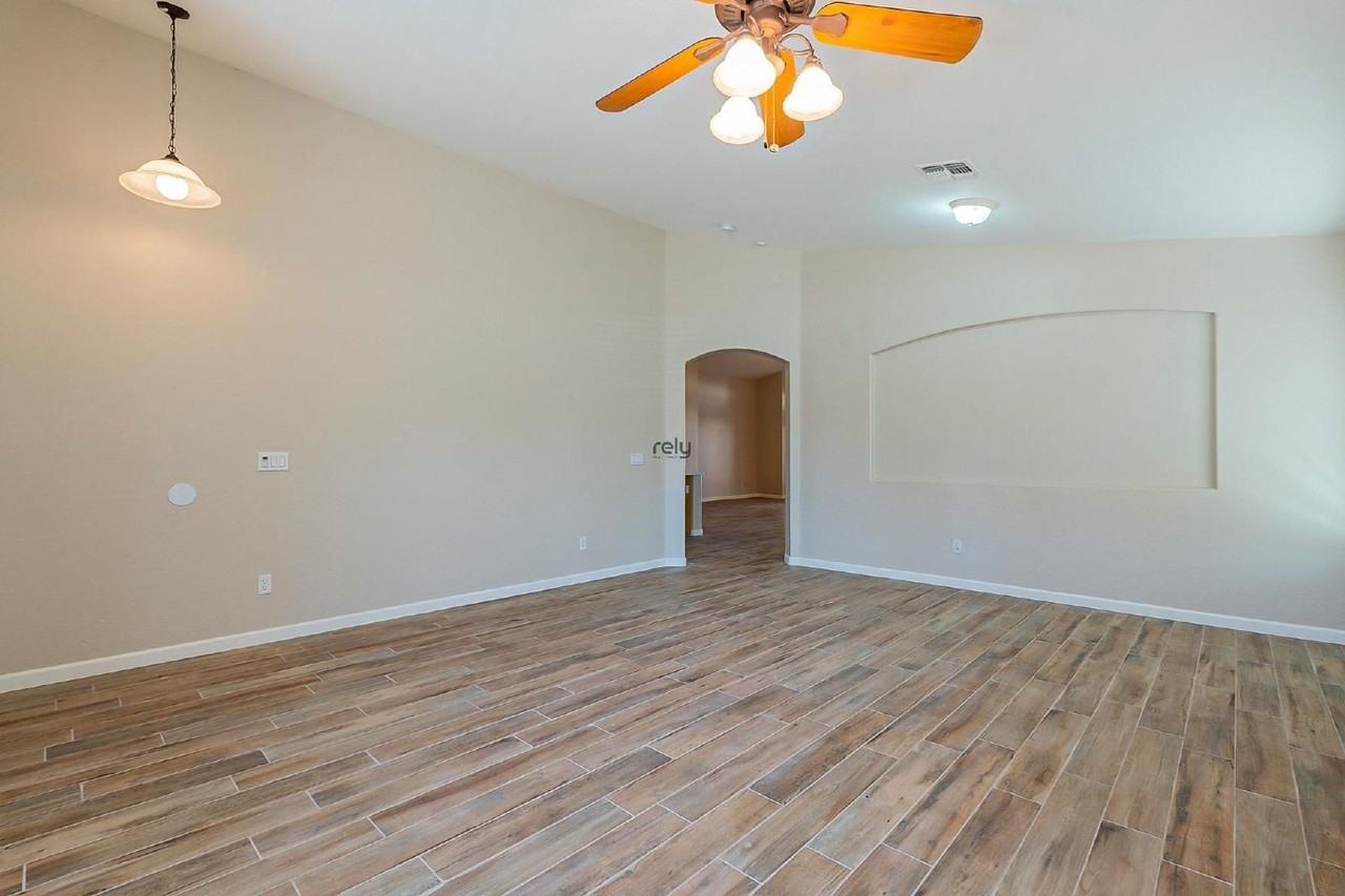 11570 W Yuma St - Photo 6 of 46