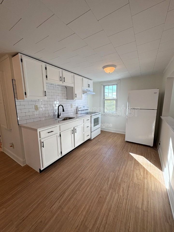 143 Commonwealth Ave #2 - Photo 4 of 13