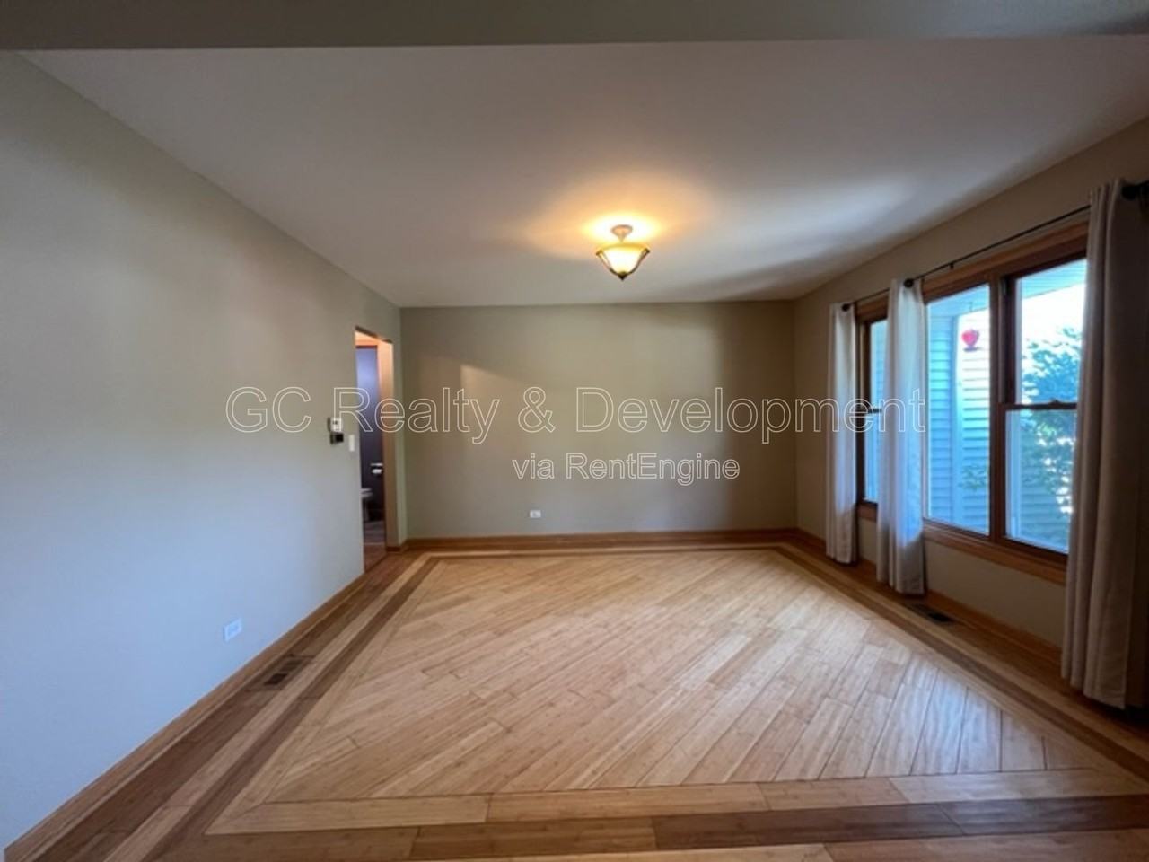 2805 Breckenridge Cir - Photo 3 of 37