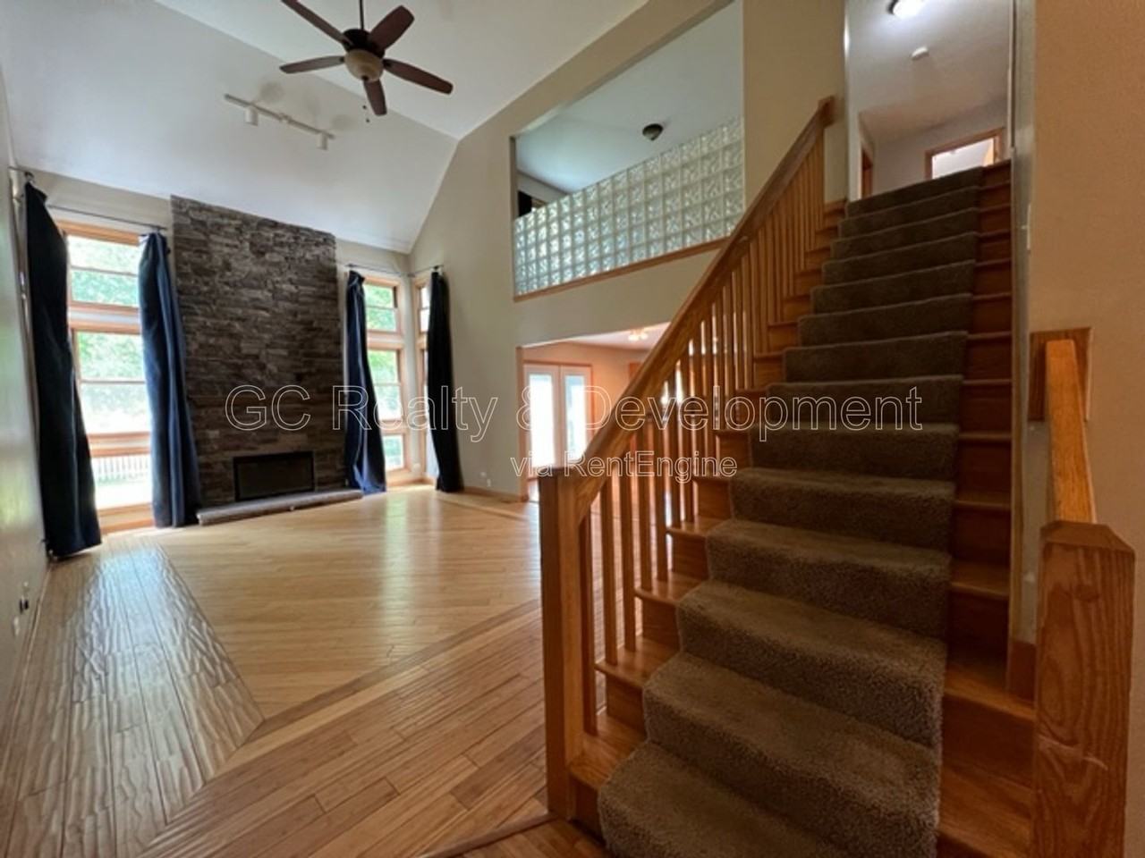 2805 Breckenridge Cir - Photo 4 of 37