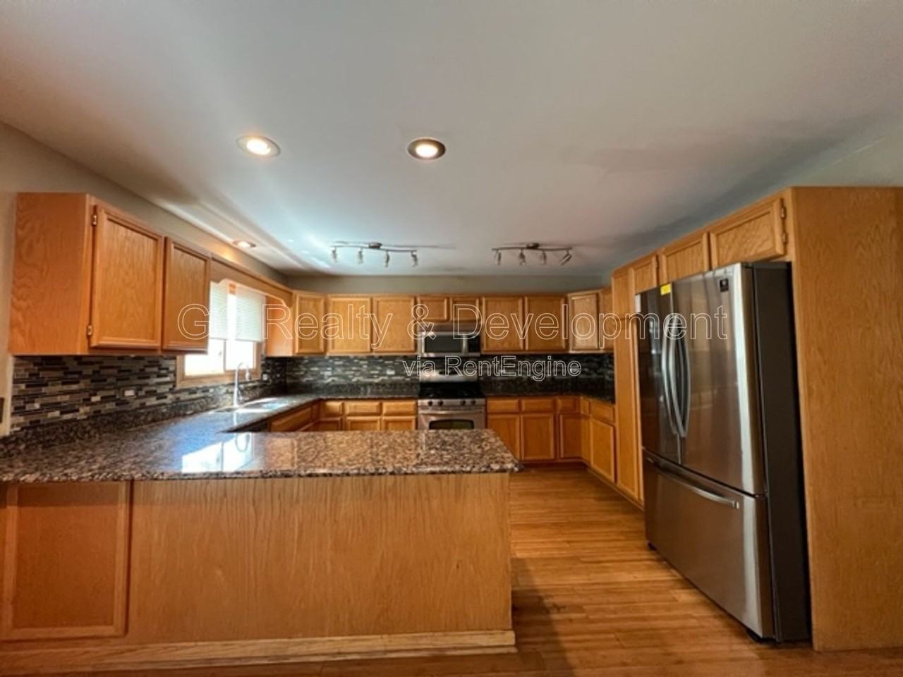2805 Breckenridge Cir - Photo 7 of 37