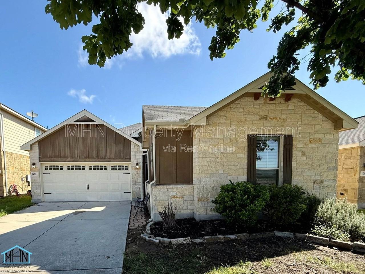 12807 Waterlily Way - Photo 2 of 18
