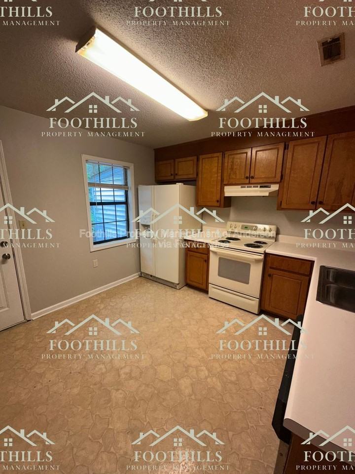 119 Woodland Dr #B - Photo 4 of 13