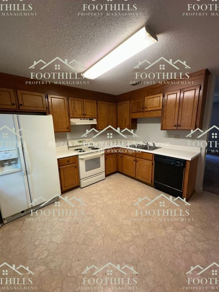 119 Woodland Dr #B - Photo 5 of 13