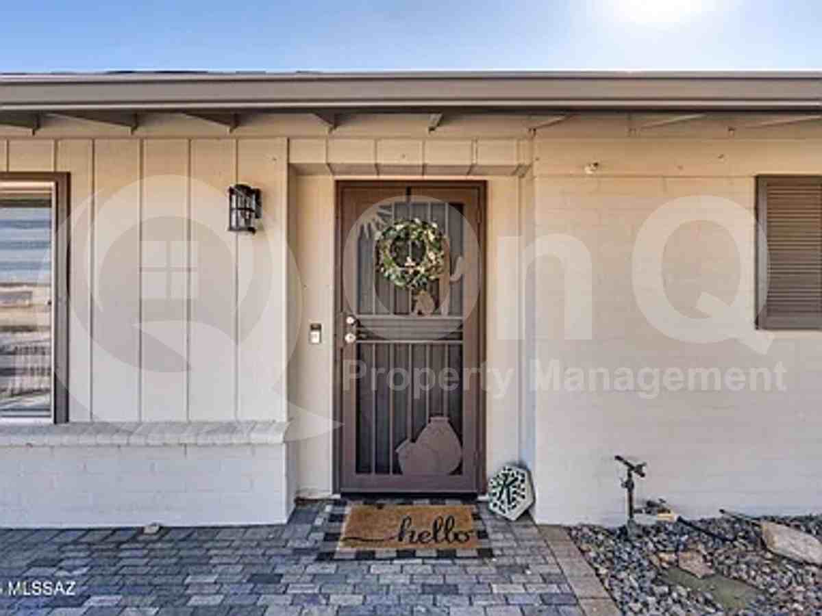 9148 E Bellevue St - Photo 6 of 29