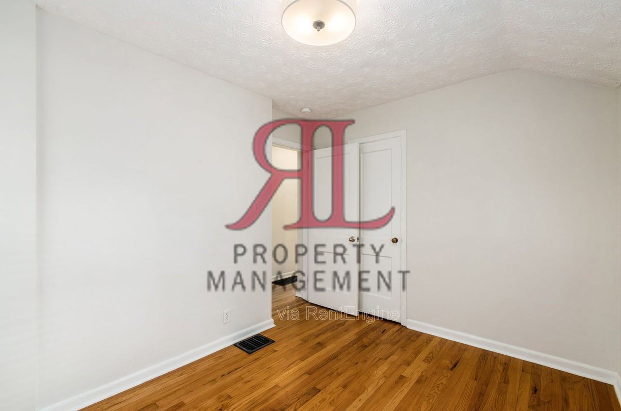 317 E Royal Forest Blvd - Photo 6 of 29