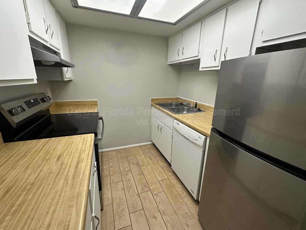 296 Lewfield Cir #1 - Photo 5 of 8