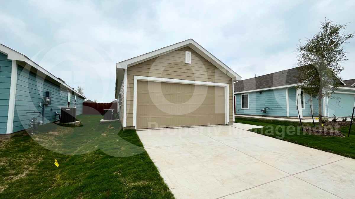 7205 Gray Wolf Ln - Photo 2 of 23