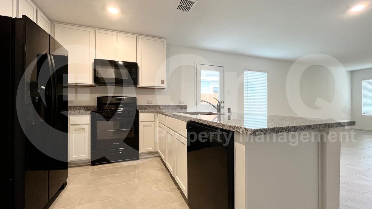 7205 Gray Wolf Ln - Photo 4 of 23