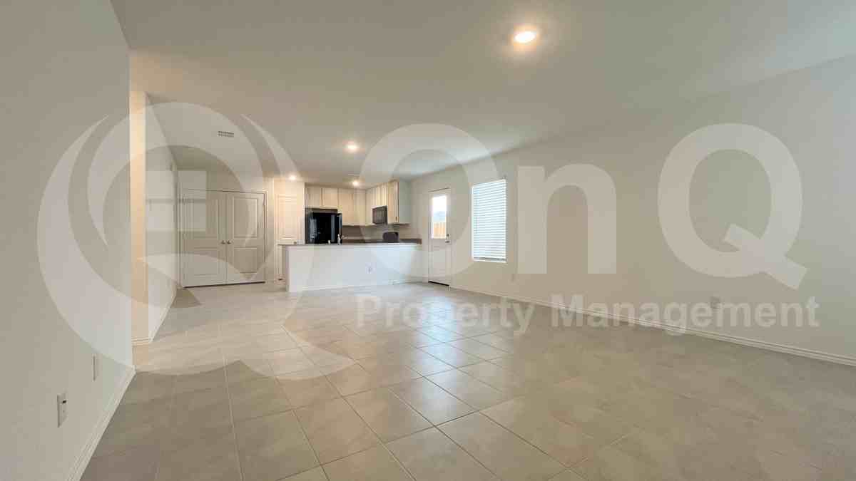 7205 Gray Wolf Ln - Photo 6 of 23
