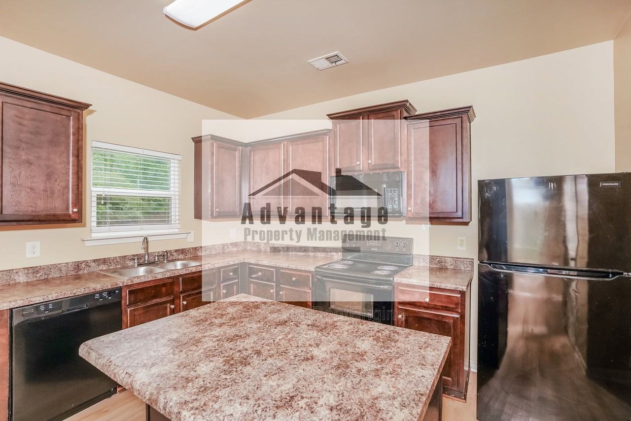 133 Centerra Springs Dr - Photo 5 of 15