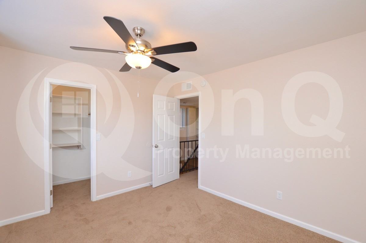 1418 E Knoll Cir #3 - Photo 7 of 16