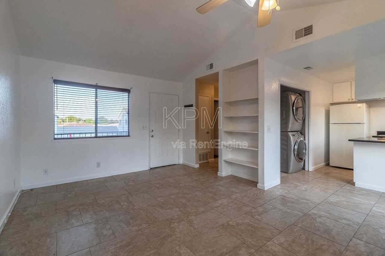 445 Almond Dr #144 - Photo 3 of 17
