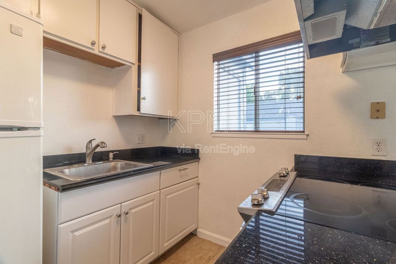 445 Almond Dr #144 - Photo 6 of 17