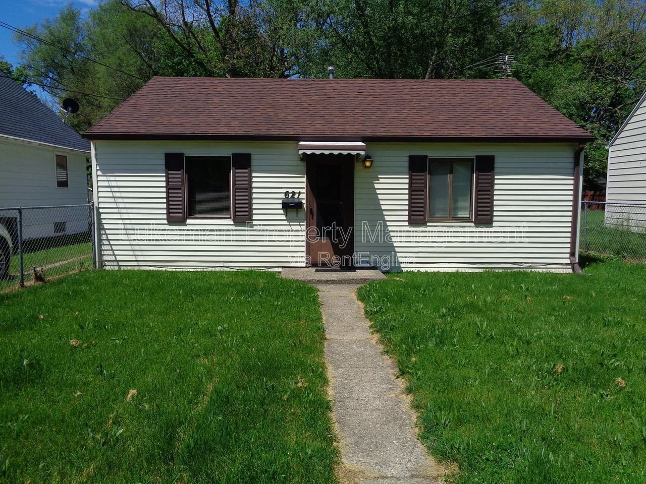 621 Washburn Ave - Photo 2 of 14