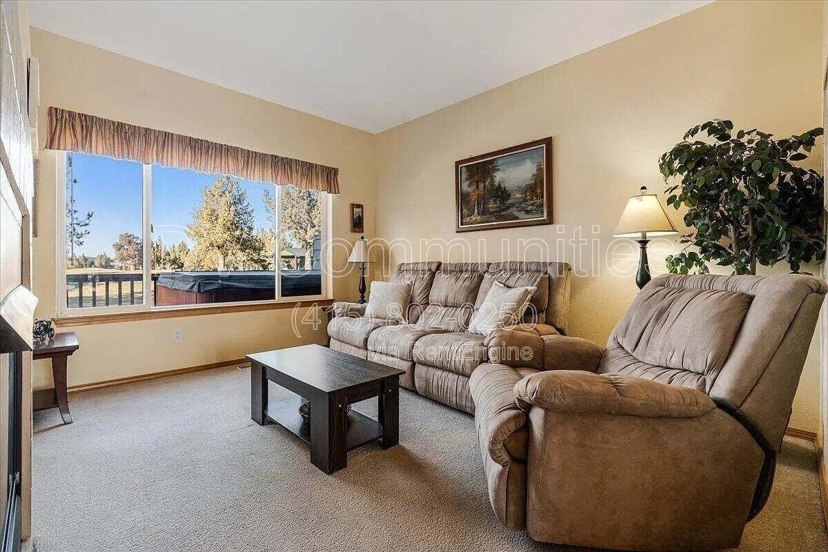 1140 Golden Pheasant Dr - Photo 7 of 15