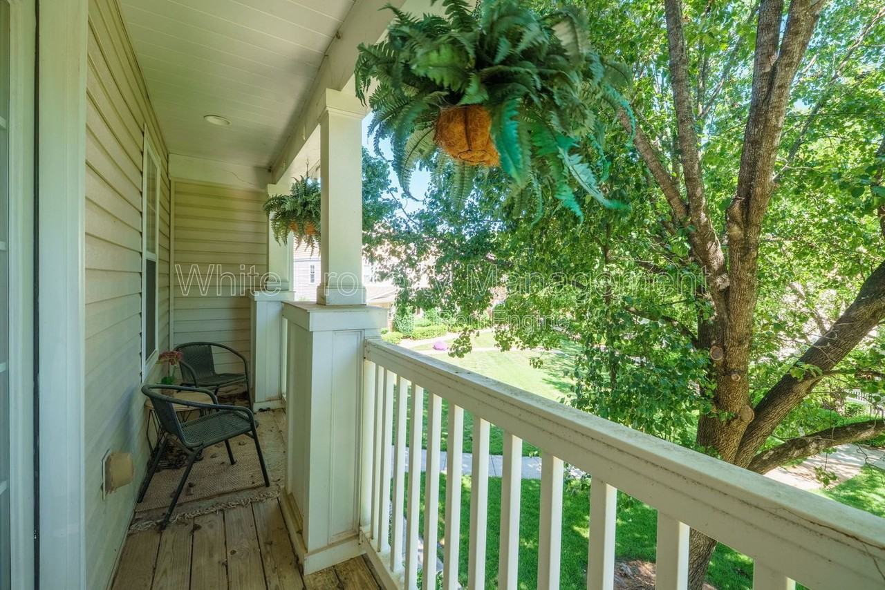 11339 Dundarrach Ln - Photo 3 of 33