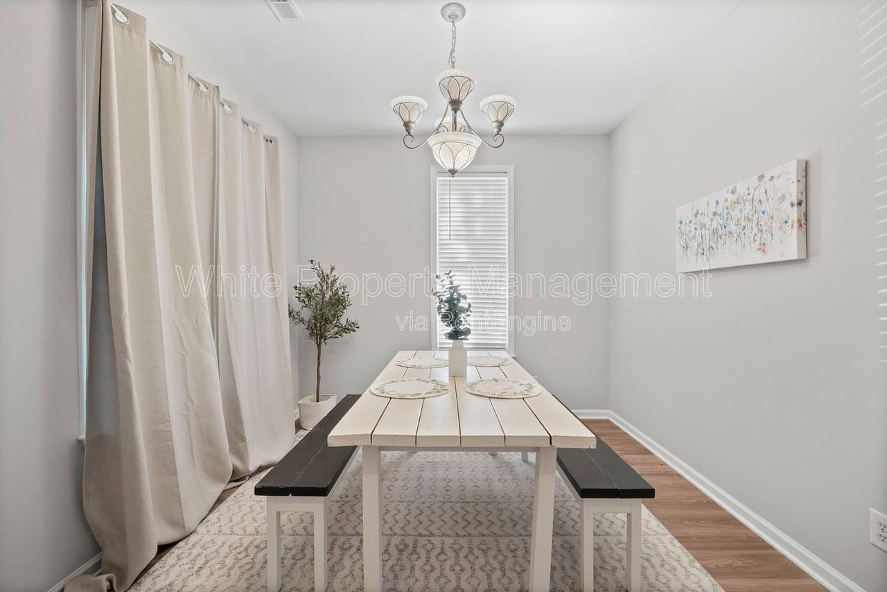 11339 Dundarrach Ln - Photo 7 of 33