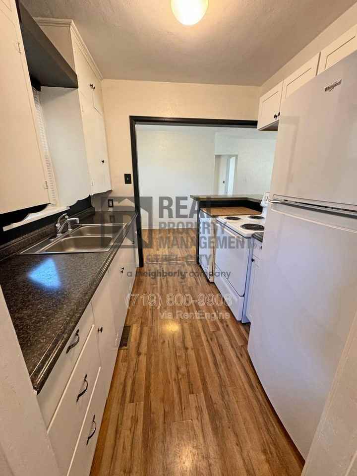 812 Jackson St - Photo 5 of 15