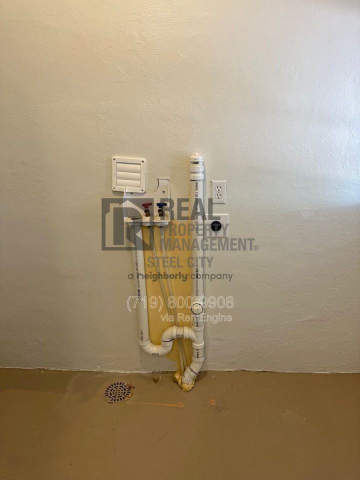 812 Jackson St - Photo 7 of 15