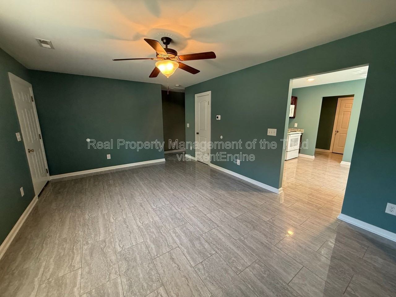 600 Tipperary Dr - Photo 3 of 17