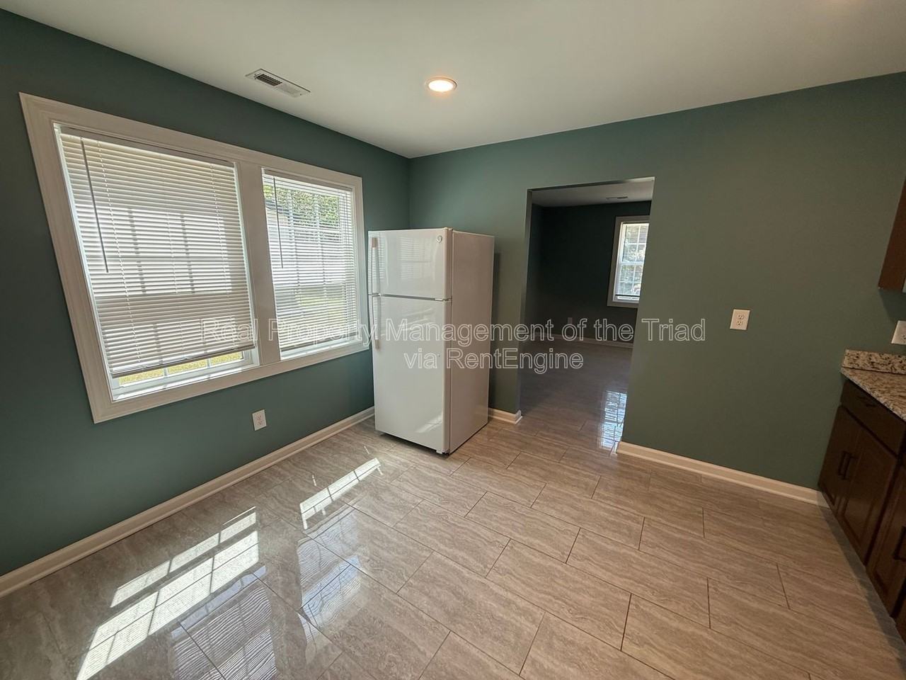 600 Tipperary Dr - Photo 6 of 17