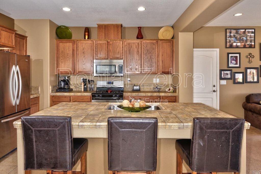 2348 Tedeschi Dr - Photo 5 of 16
