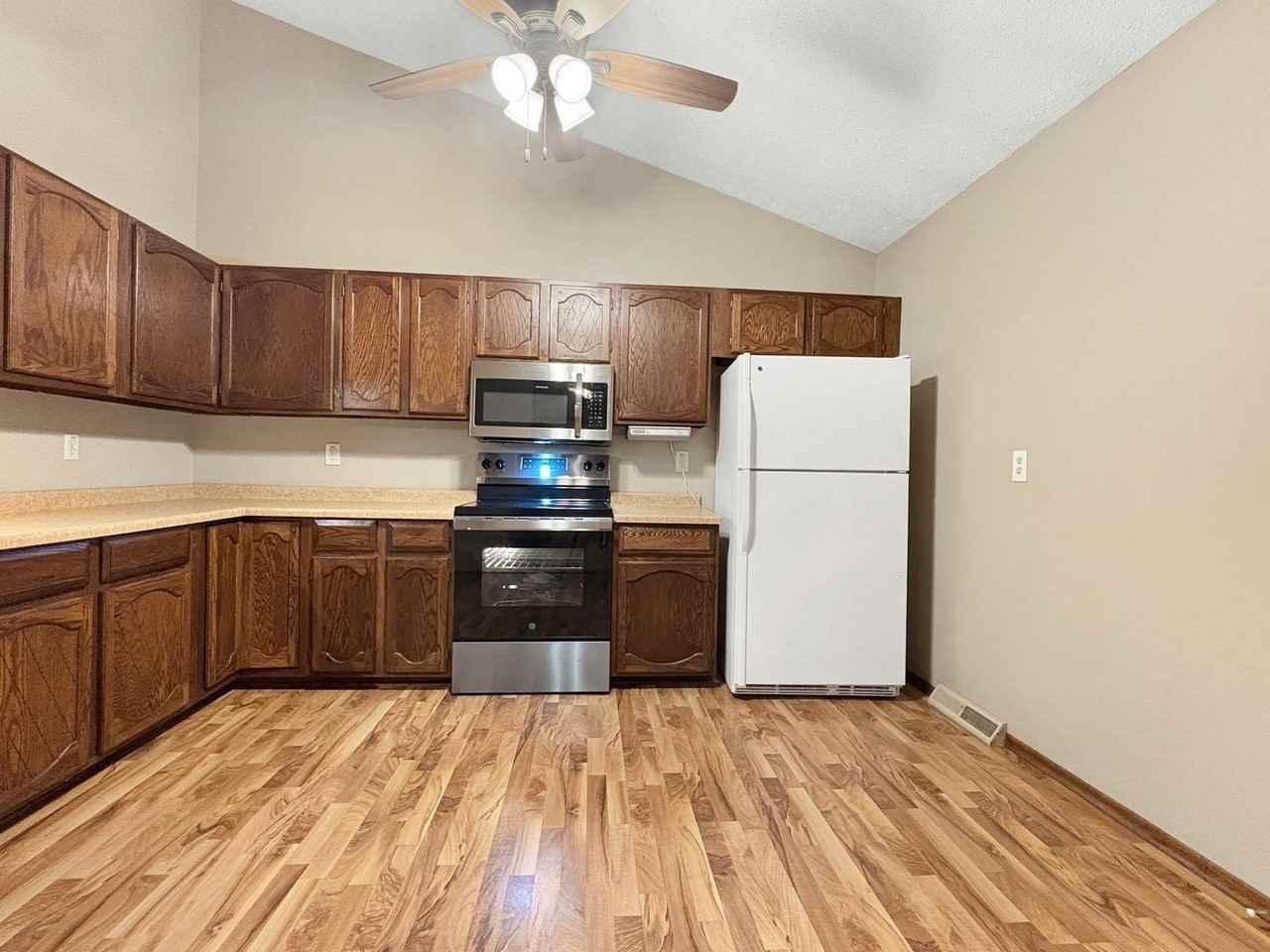 7680 Silver Lake Rd #7680 - Photo 6 of 26