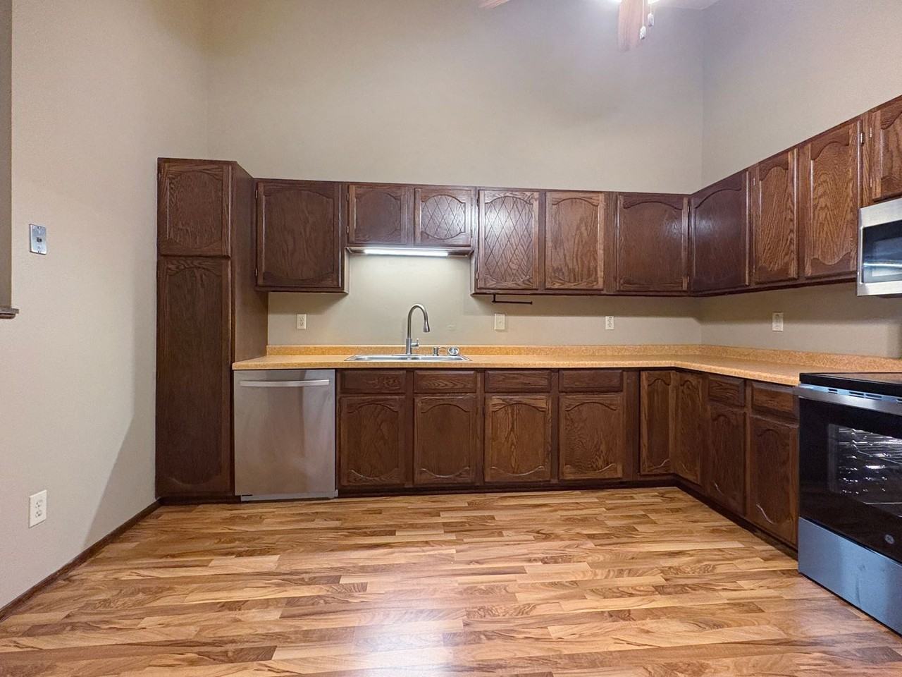 7680 Silver Lake Rd #7680 - Photo 7 of 26