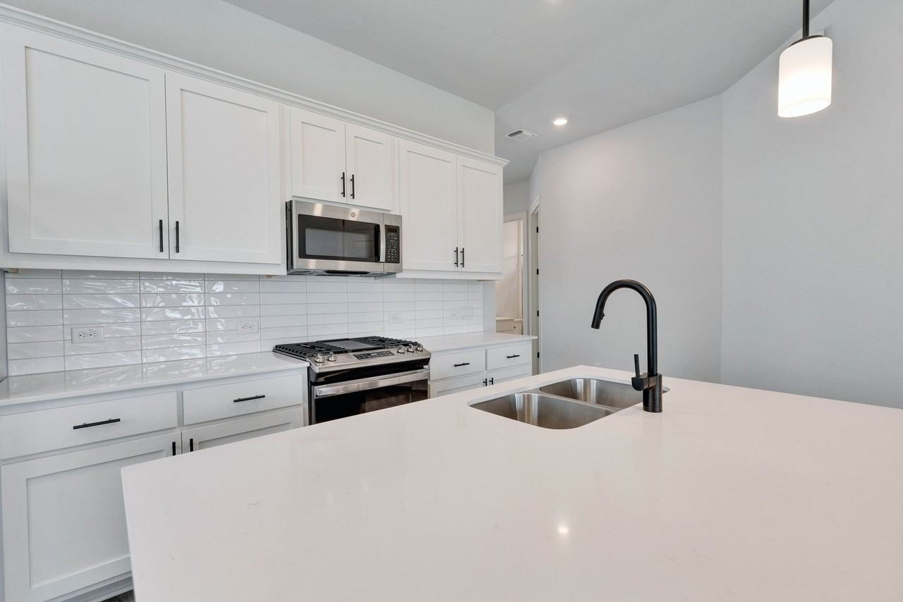 11609 Dillon Falls Dr - Photo 4 of 50