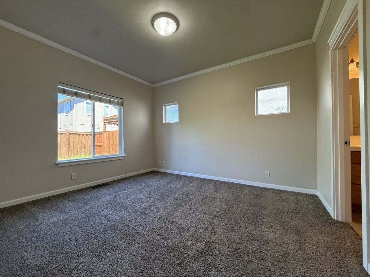 5591 King Arthur Ct - Photo 5 of 21