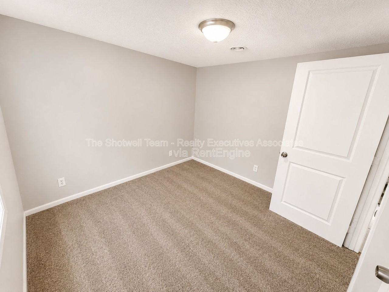 316 Finley Dr - Photo 6 of 7