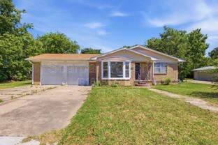 313 E Woodrow Pl - Photo 1 of 1