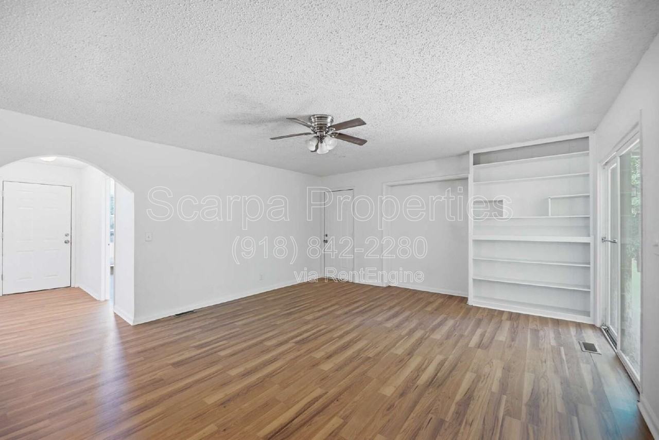 313 E Woodrow Pl - Photo 6 of 28