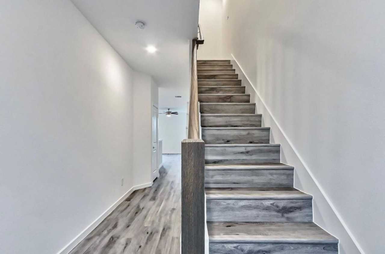 4814 Centipede Rd #B - Photo 4 of 19